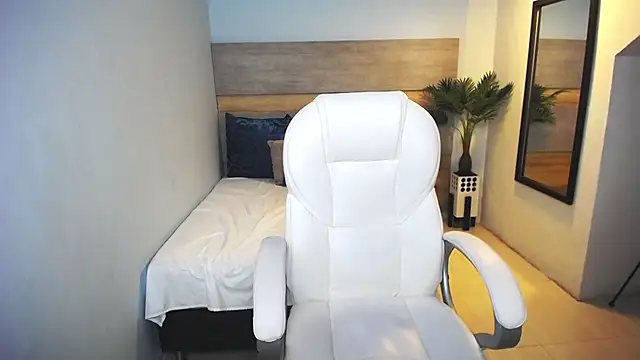 liseth fox online show from 01-29-25, 01:58