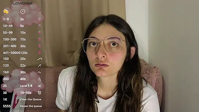 lessliee22  online show from 04-26-26, 06:55