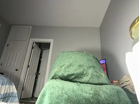 ChiRaqb8 online show from 03-27-26, 02:06