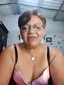 Snapshot of Madrastrahot69 chatting on 10-25-25, 03:47 Madrastrahot69 online show from 10-25-25, 03:47