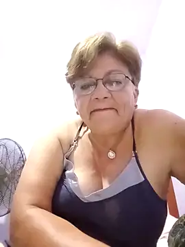 Snapshot of Madrastrahot69 chatting on 11-17-25, 03:56 Madrastrahot69 online show from 11-17-25, 03:56