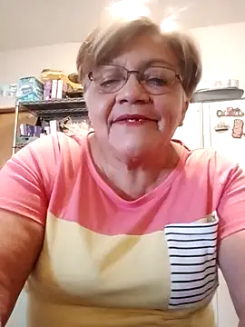 Madrastrahot69 online show from 02-18-26, 08:49