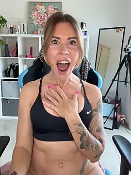 Lara Bergmann online show from 03-24-26, 10:20