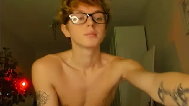 agelandreww online show from 12-22-25, 01:41