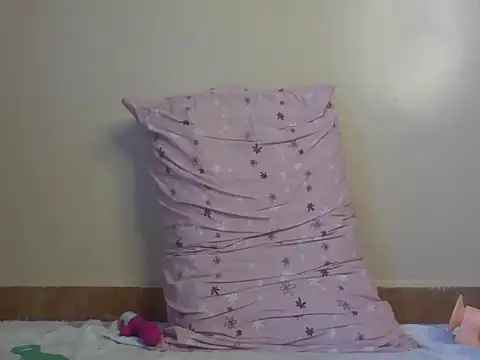 Snapshot of Apple_bitch chatting on 02-21-25, 05:24 Apple bitch online show from 02-21-25, 05:24