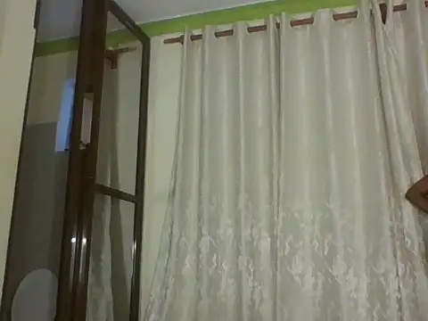 Snapshot of Apple_bitch chatting on 09-24-25, 04:38 Apple bitch online show from 09-24-25, 04:38