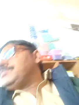 Snapshot of Srmotrs chatting on 02-02-26, 06:12 Srmotrs online show from 02-02-26, 06:12