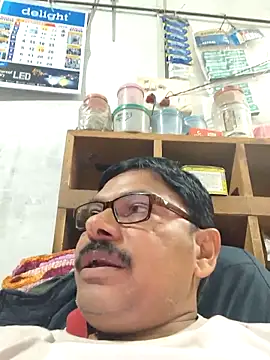 Snapshot of Srmotrs chatting on 02-21-26, 02:29 Srmotrs online show from 02-21-26, 02:29