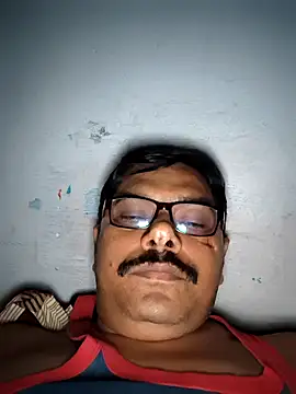 Snapshot of Srmotrs chatting on 02-23-26, 08:39 Srmotrs online show from 02-23-26, 08:39