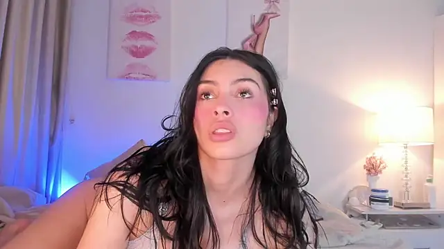 halseycox    online show from 05-14-26, 05:36