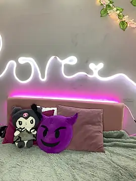 Snapshot of YouliteSllut2 chatting on 03-05-25, 02:57 YouliteSllut2 online show from 03-05-25, 02:57