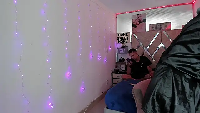 parejacaliente20154 online show from 02-14-26, 04:04