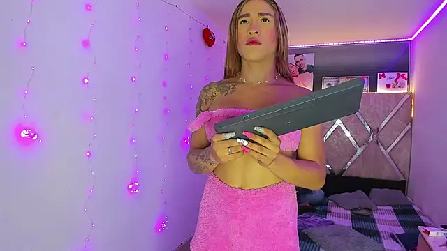 parejacaliente20154 online show from 02-27-26, 01:05