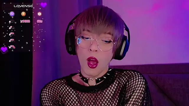 Snapshot of Sammy_Russell chatting on 03-22-25, 07:15 Sammy Russell online show from 03-22-25, 07:15