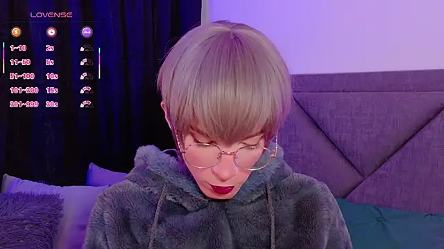 Snapshot of Sammy_Russell chatting on 09-28-25, 07:14 Sammy Russell online show from 09-28-25, 07:14