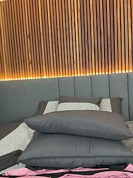 EmiilyAdams  online show from 01-09-25, 08:44