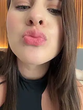 EmiilyAdams  online show from 03-17-25, 08:30