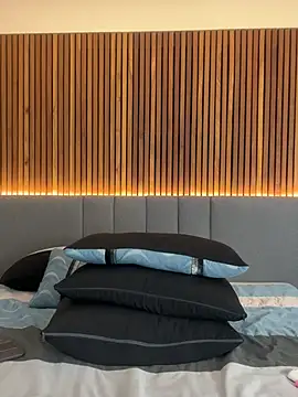 EmiilyAdams  online show from 03-21-25, 12:29