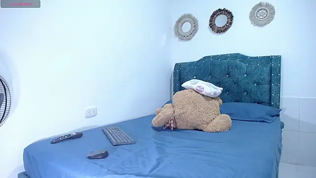 Snapshot of sofiamature01 chatting on 03-14-25, 02:53 sofiamature01 online show from 03-14-25, 02:53