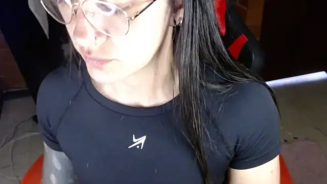 Snapshot of dannafitness chatting on 02-24-25, 06:58 dannafitness online show from 02-24-25, 06:58