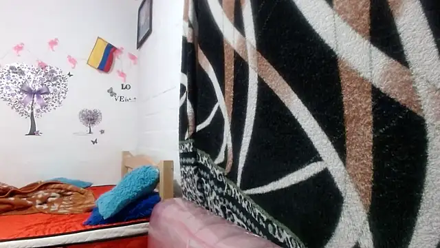 Snapshot of maria_and_angel chatting on 12-23-24, 12:25 maria and angel online show from 12-23-24, 12:25