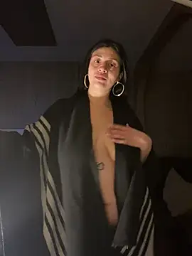 Snapshot of kriztal_pretty chatting on 12-08-24, 12:08 kriztal pretty online show from 12-08-24, 12:08