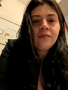 Snapshot of kriztal_pretty chatting on 11-29-25, 06:27 kriztal pretty online show from 11-29-25, 06:27