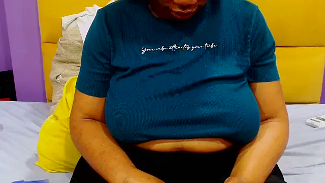 YELLOWBUSTYMELLONS online show from 10-02-25, 05:14