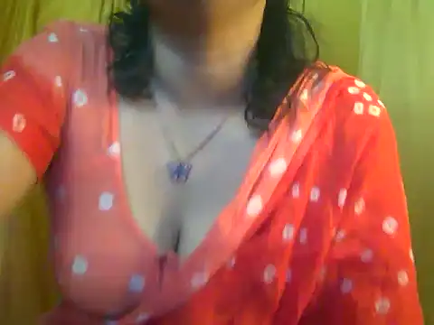 Snapshot of LOVERIAKOL chatting on 06-30-26, 05:30 LOVERIAKOL online show from 06-30-26, 05:30
