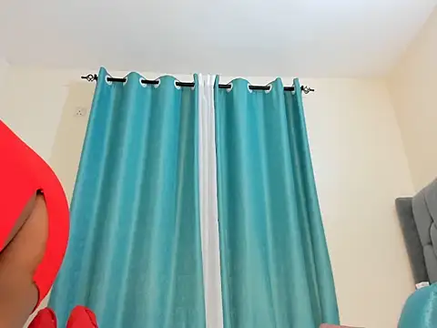 Snapshot of dolly_booty chatting on 10-08-25, 06:27 dolly booty online show from 10-08-25, 06:27