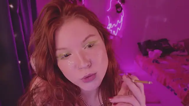 Elsie Ginger online show from 12-24-24, 12:55