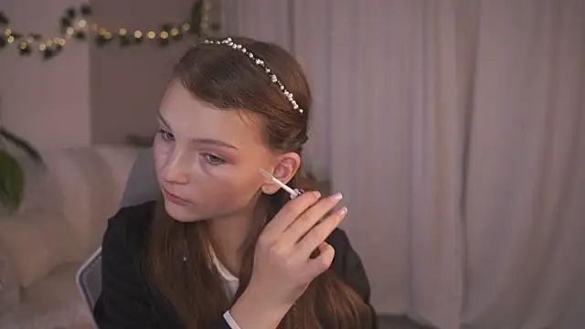 CindyGarrison online show from 09-16-25, 12:44