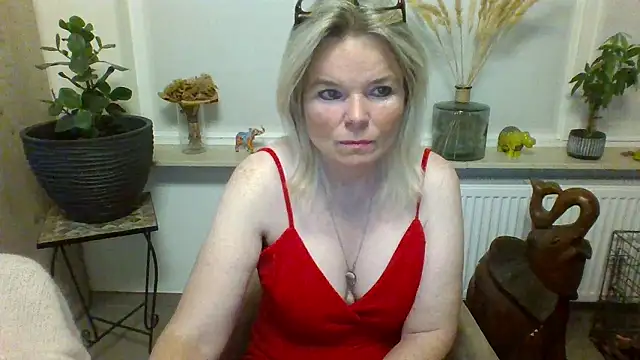 clwm online show from 10-10-25, 06:12