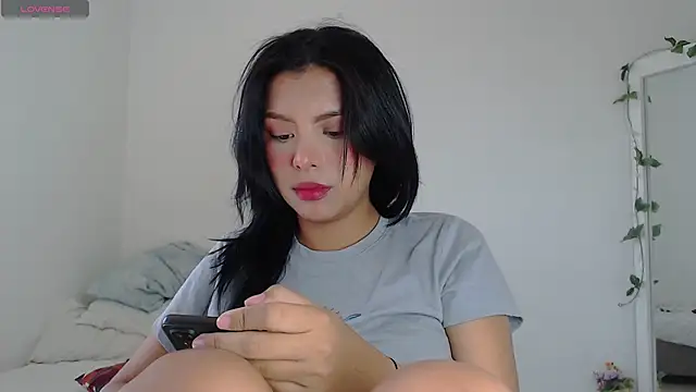 Keyti Sullivan online show from 01-21-25, 04:16