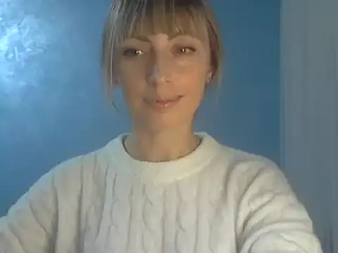 Snapshot of EffectMaya chatting on 12-09-24, 07:07 EffectMaya online show from 12-09-24, 07:07