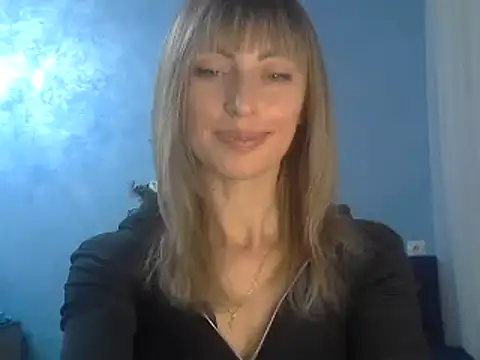 Snapshot of EffectMaya chatting on 01-04-25, 03:17 EffectMaya online show from 01-04-25, 03:17