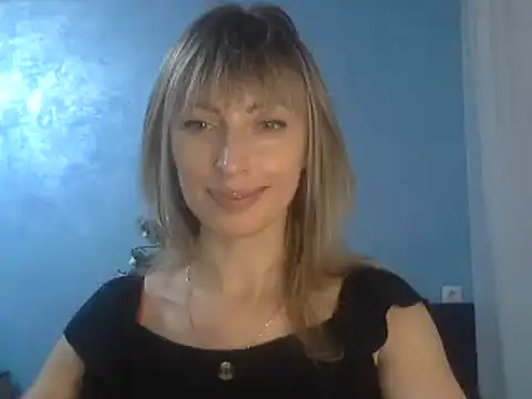 Snapshot of EffectMaya chatting on 01-10-25, 07:54 EffectMaya online show from 01-10-25, 07:54