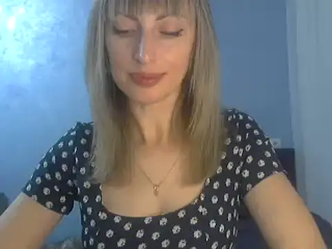 Snapshot of EffectMaya chatting on 01-23-25, 08:13 EffectMaya online show from 01-23-25, 08:13