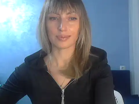 Snapshot of EffectMaya chatting on 02-05-25, 04:58 EffectMaya online show from 02-05-25, 04:58