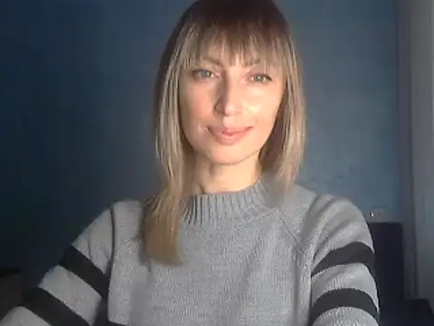 Snapshot of EffectMaya chatting on 02-06-25, 12:16 EffectMaya online show from 02-06-25, 12:16