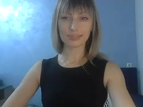 Snapshot of EffectMaya chatting on 02-07-25, 04:35 EffectMaya online show from 02-07-25, 04:35