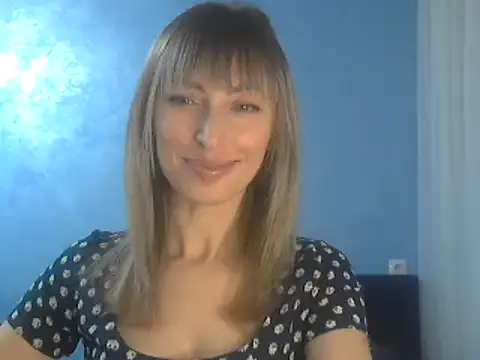 Snapshot of EffectMaya chatting on 02-12-25, 02:54 EffectMaya online show from 02-12-25, 02:54