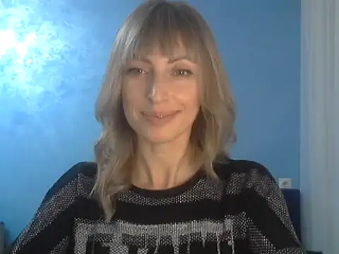 Snapshot of EffectMaya chatting on 02-13-25, 07:42 EffectMaya online show from 02-13-25, 07:42