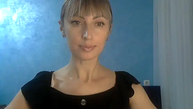 Snapshot of EffectMaya chatting on 02-17-25, 05:53 EffectMaya online show from 02-17-25, 05:53