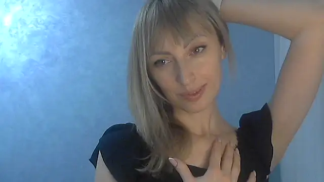 Snapshot of EffectMaya chatting on 03-02-25, 06:19 EffectMaya online show from 03-02-25, 06:19