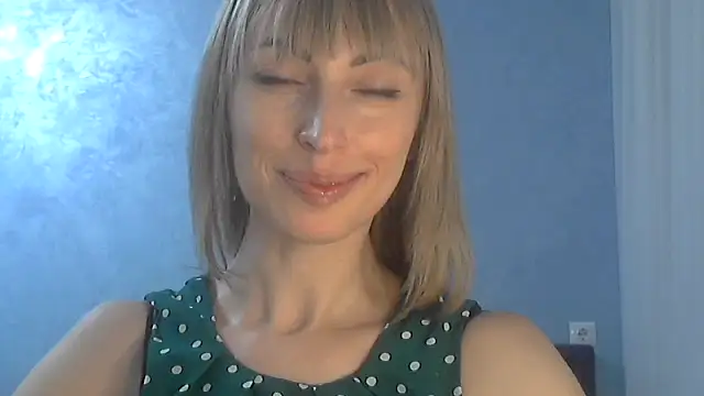 Snapshot of EffectMaya chatting on 03-04-25, 06:50 EffectMaya online show from 03-04-25, 06:50