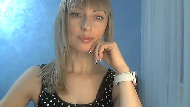 Snapshot of EffectMaya chatting on 03-05-25, 06:56 EffectMaya online show from 03-05-25, 06:56