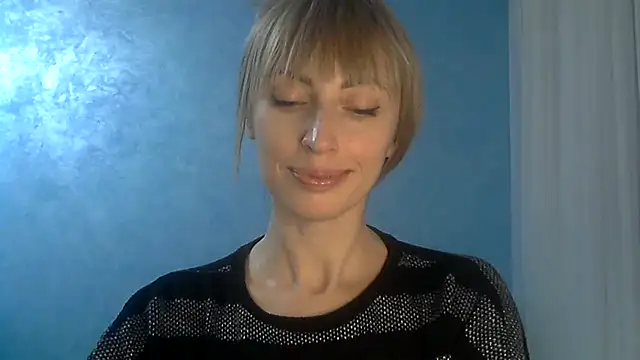 Snapshot of EffectMaya chatting on 03-06-25, 08:37 EffectMaya online show from 03-06-25, 08:37