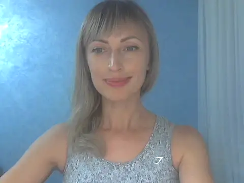 Snapshot of EffectMaya chatting on 09-09-25, 04:50 EffectMaya online show from 09-09-25, 04:50