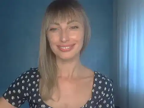 Snapshot of EffectMaya chatting on 09-13-25, 12:38 EffectMaya online show from 09-13-25, 12:38